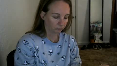 Snapshot of milastoned chatting on July 14, 2026, 2:12 pm Mila online show from July 14, 2026, 2:12 pm