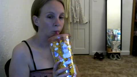 Snapshot of milastoned chatting on July 18, 2026, 6:17 am Mila online show from July 18, 2026, 6:17 am