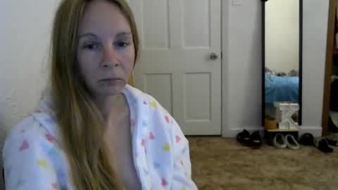 Snapshot of milastoned chatting on July 19, 2026, 3:05 pm Mila online show from July 19, 2026, 3:05 pm