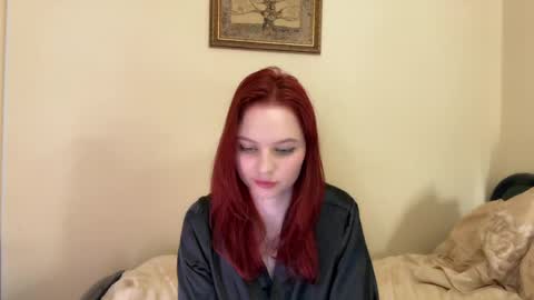Snapshot of milav_ chatting on May 1, 2026, 5:06 pm Lana online show from May 1, 2026, 5:06 pm