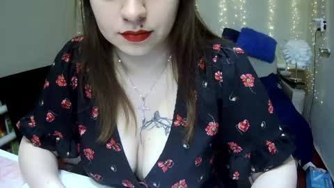 Milaxcute online show from May 17, 2026, 8:23 am