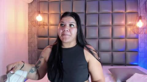 Snapshot of mile_u chatting on February 15, 2025, 3:31 am Milena online show from February 15, 2025, 3:31 am