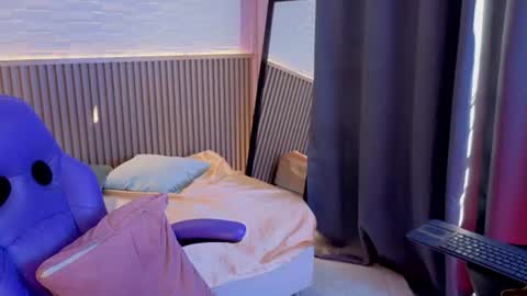 milena_lawson online show from July 6, 2026, 12:57 pm