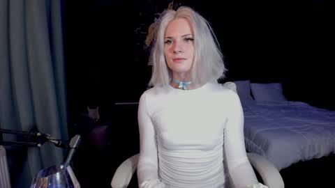 Snapshot of milena_marshmallows chatting on December 4, 2024, 2:31 am Milena online show from December 4, 2024, 2:31 am