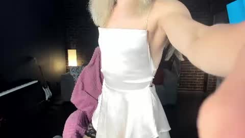 Snapshot of milena_marshmallows chatting on July 4, 2026, 7:36 am Milena online show from July 4, 2026, 7:36 am