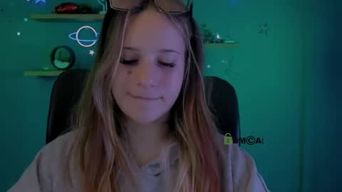 Snapshot of miles_candy chatting on February 25, 2026, 8:18 pm Sweet Miles online show from February 25, 2026, 8:18 pm