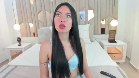 miley_rose1 online show from March 12, 2025, 7:38 pm