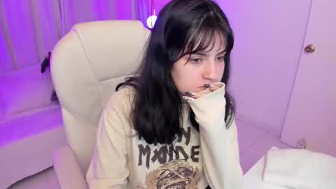  IEY EY  online show from November 9, 2025, 3:05 am