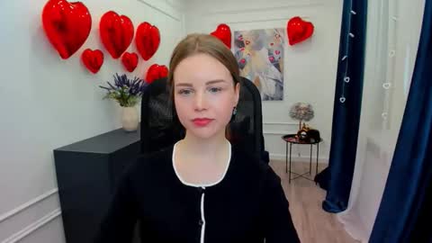 Snapshot of mileygloss chatting on February 7, 2026, 11:36 am mileygloss online show from February 7, 2026, 11:36 am