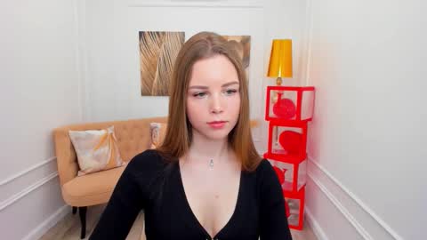 Snapshot of mileygloss chatting on February 18, 2026, 11:50 am mileygloss online show from February 18, 2026, 11:50 am