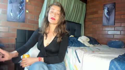 Victoria  online show from February 8, 2025, 12:28 am