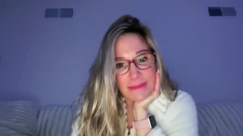 MIlf Goddess online show from March 10, 2025, 6:16 am