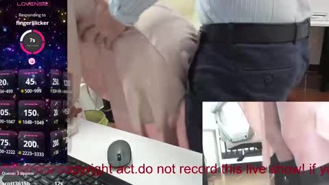 Snapshot of milf_viktoria chatting on December 5, 2024, 1:28 pm Viktoria online show from December 5, 2024, 1:28 pm