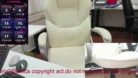 Snapshot of milf_viktoria chatting on January 29, 2025, 11:09 am Viktoria online show from January 29, 2025, 11:09 am