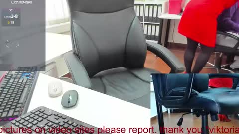 Snapshot of milf_viktoria chatting on September 9, 2025, 9:31 am Viktoria online show from September 9, 2025, 9:31 am