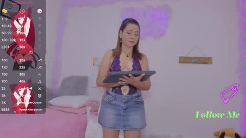 Aura  online show from November 28, 2025, 2:47 am