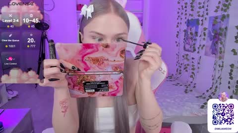 Milia online show from December 20, 2024, 10:43 pm