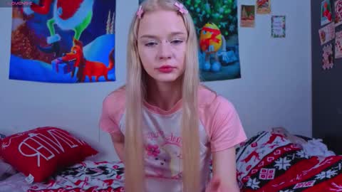 Milia online show from January 12, 2026, 7:52 pm