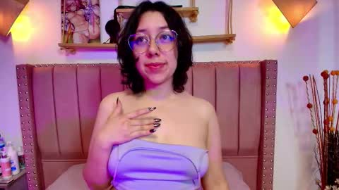 Snapshot of milie_yue chatting on October 31, 2025, 2:18 pm Millie online show from October 31, 2025, 2:18 pm