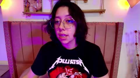 Snapshot of milie_yue chatting on November 5, 2025, 2:17 pm Millie online show from November 5, 2025, 2:17 pm