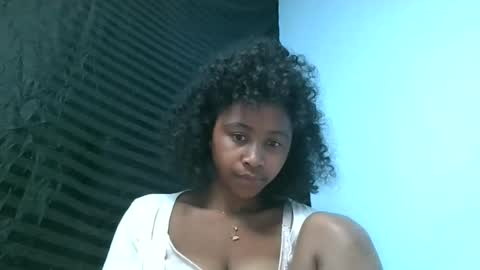 Snapshot of milinasy chatting on June 5, 2026, 7:19 pm milinasy online show from June 5, 2026, 7:19 pm