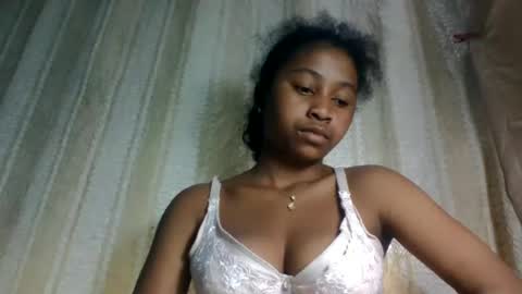 Snapshot of milinasy chatting on June 24, 2026, 7:02 pm milinasy online show from June 24, 2026, 7:02 pm