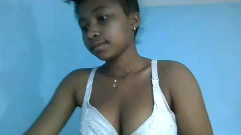 Snapshot of milinasy chatting on July 3, 2026, 8:32 am milinasy online show from July 3, 2026, 8:32 am
