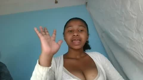 Snapshot of milinasy chatting on July 26, 2026, 7:37 am milinasy online show from July 26, 2026, 7:37 am