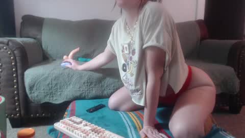 milknhunnny online show from February 19, 2025, 3:39 am