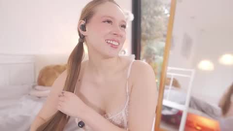 Snapshot of milky_0 chatting on May 31, 2026, 7:15 pm milky_0 online show from May 31, 2026, 7:15 pm