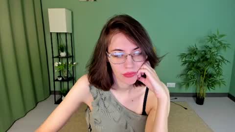 Snapshot of milky_jenny chatting on July 2, 2026, 4:29 am Eva online show from July 2, 2026, 4:29 am