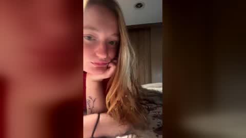 Milkymama online show from April 29, 2026, 5:06 pm