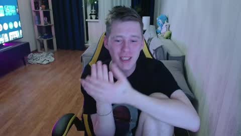 Snapshot of milkyfap chatting on March 28, 2026, 2:22 am Mark and Elsa online show from March 28, 2026, 2:22 am