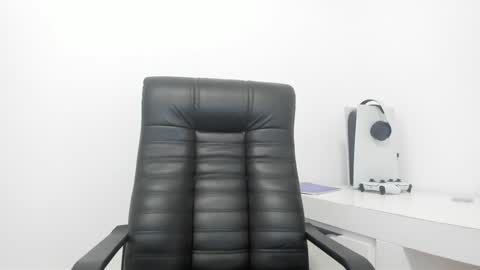 Livia online show from December 11, 2024, 4:20 pm