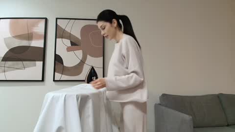 milla bella online show from January 14, 2026, 7:19 pm