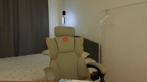 Eva online show from March 27, 2026, 8:26 am