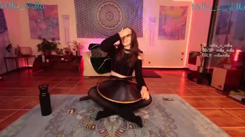 milla_milla online show from February 15, 2025, 6:33 am