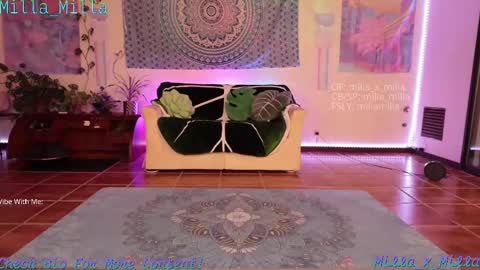 milla_milla online show from October 5, 2025, 3:27 am