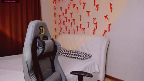 Snapshot of milla_waves chatting on April 2, 2026, 12:58 pm Milla or just Mi online show from April 2, 2026, 12:58 pm