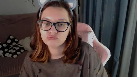 Snapshot of millapoolys chatting on April 18, 2026, 8:20 pm Milla online show from April 18, 2026, 8:20 pm