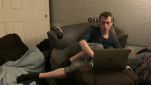 SlimnHungOH online show from December 5, 2024, 2:22 pm