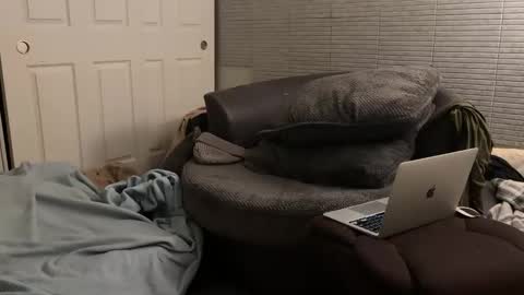 SlimnHungOH online show from December 12, 2024, 6:36 am