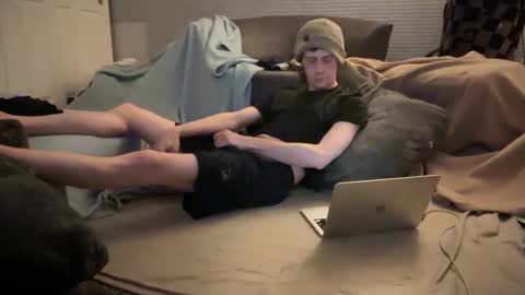 SlimnHungOH online show from February 9, 2025, 4:25 am