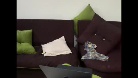 SlimnHungOH online show from October 18, 2025, 10:32 pm