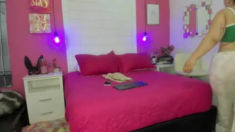Snapshot of millers_rousse chatting on June 11, 2026, 7:12 pm millers_rousse online show from June 11, 2026, 7:12 pm