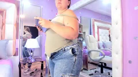 Snapshot of millers_rousse chatting on June 12, 2026, 1:21 pm millers_rousse online show from June 12, 2026, 1:21 pm