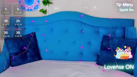 Milly online show from November 25, 2025, 1:27 am