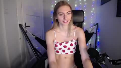 Snapshot of millie_lacroix chatting on December 2, 2024, 3:58 pm millie_lacroix online show from December 2, 2024, 3:58 pm