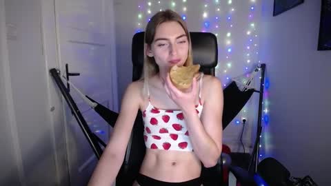 Snapshot of millie_lacroix chatting on December 27, 2024, 5:05 pm millie_lacroix online show from December 27, 2024, 5:05 pm