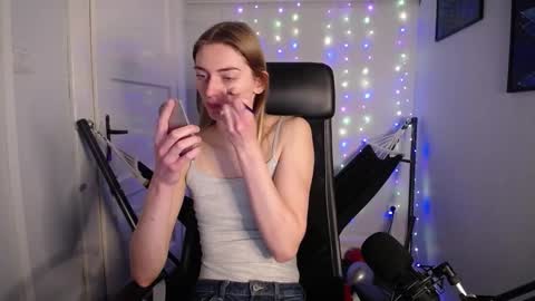 Snapshot of millie_lacroix chatting on January 28, 2025, 9:19 am millie_lacroix online show from January 28, 2025, 9:19 am